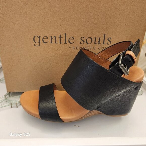 Gentle Souls by Kenneth Cole Women's Inka Wedge Sandal. Black. NIB. Size Various - Picture 1 of 10
